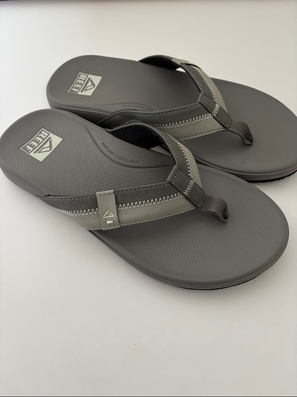 Reef Cushion Phantom 2.0 Sandals Flip Flops Comfort Beach Gray Men's Size 8 NWOT